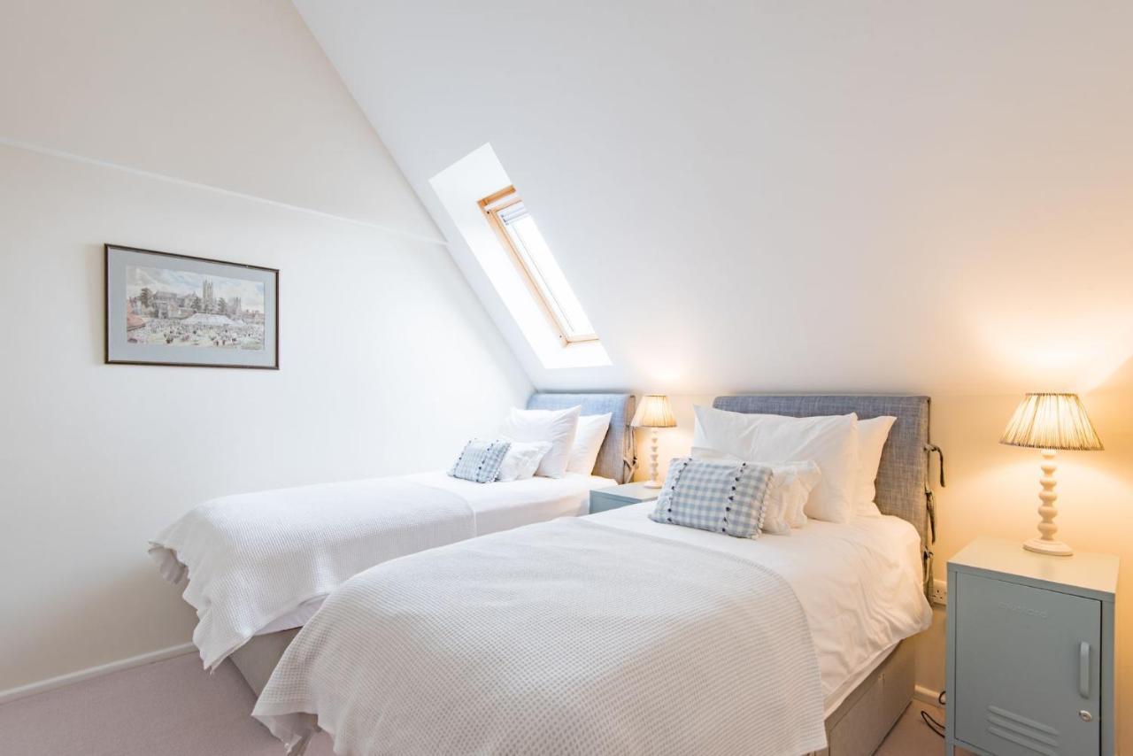 The Loft At Emperor Court By Bloom Stays แคนเทอร์เบอรี ภายนอก รูปภาพ