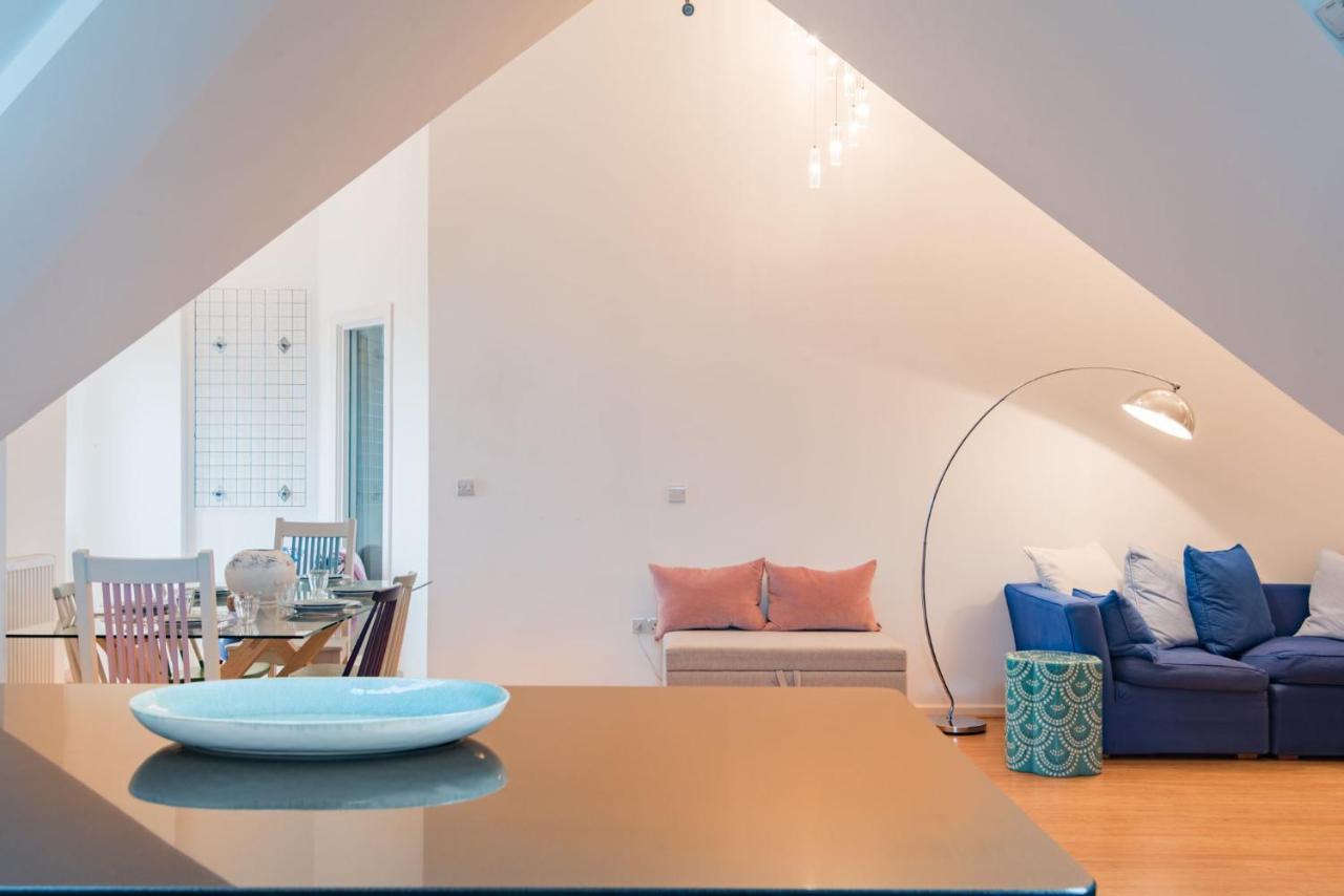 The Loft At Emperor Court By Bloom Stays แคนเทอร์เบอรี ภายนอก รูปภาพ