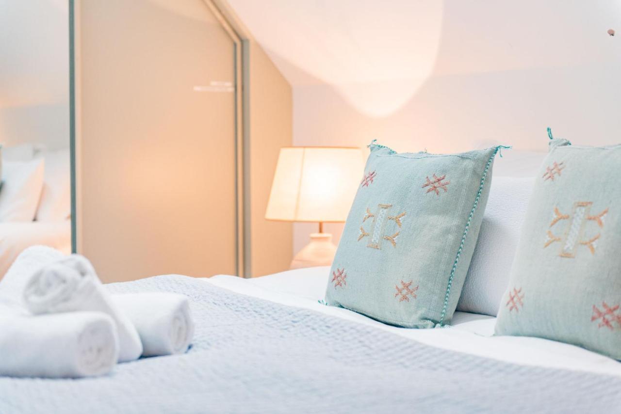 The Loft At Emperor Court By Bloom Stays แคนเทอร์เบอรี ภายนอก รูปภาพ